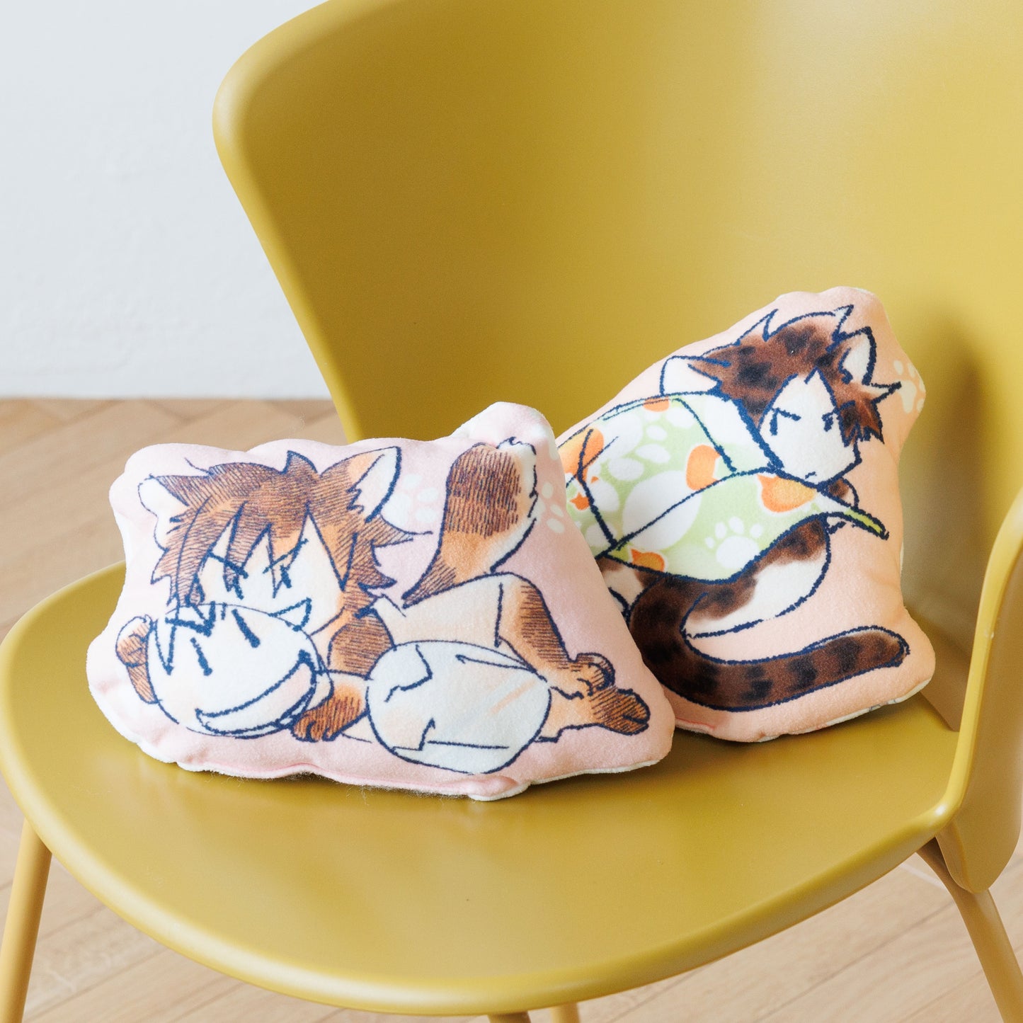 ホイッスル!ちびねこダイカットクッション【高山昭栄】